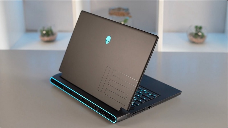 Giá của laptop Dell Alienware khá cao